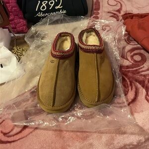 UGG Chestnut Cozy Slip-On